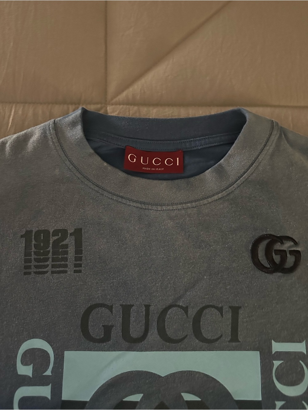 Gucci GG Logo Long-Sleeve Tee - Picture 3 of 14